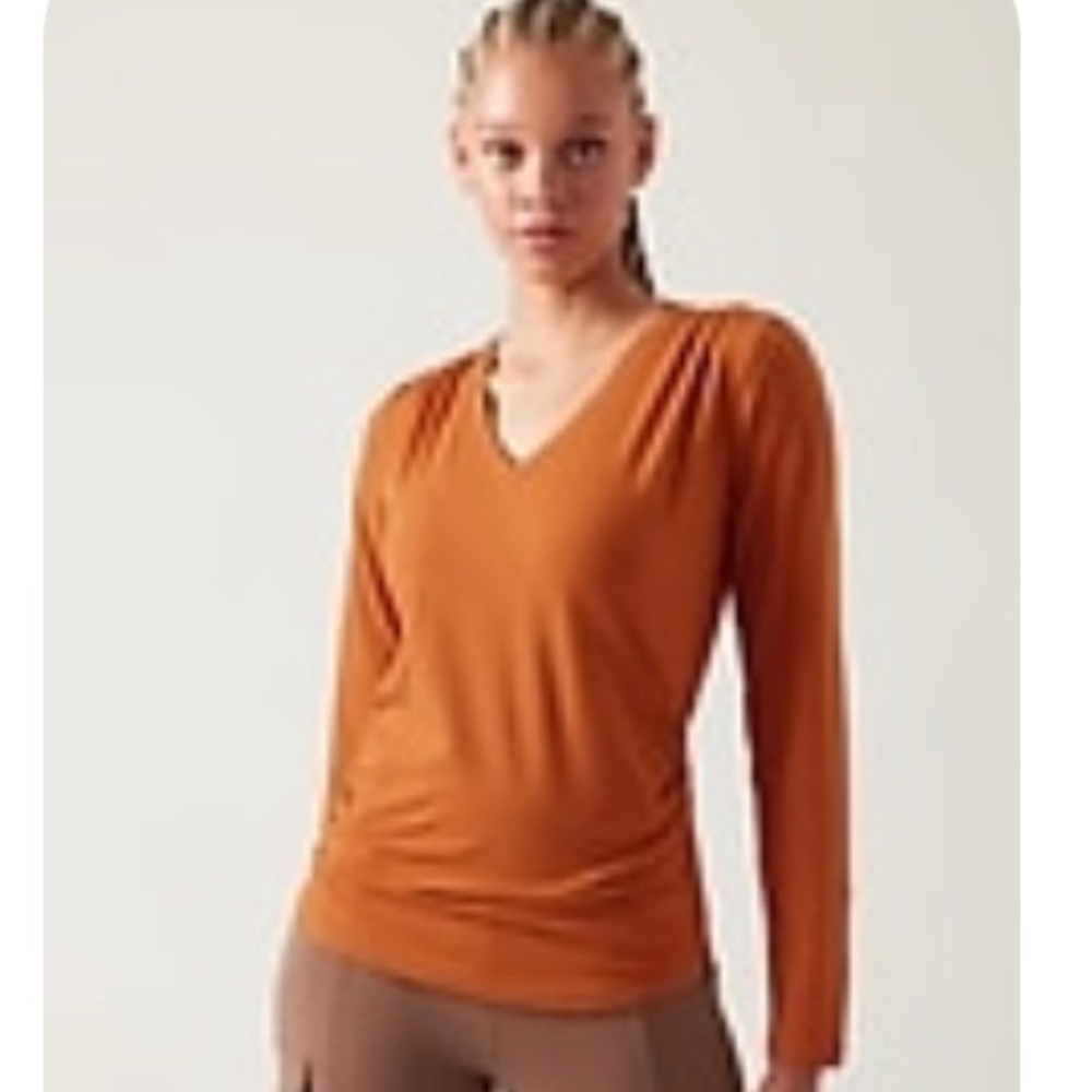 Outbound V-Neck